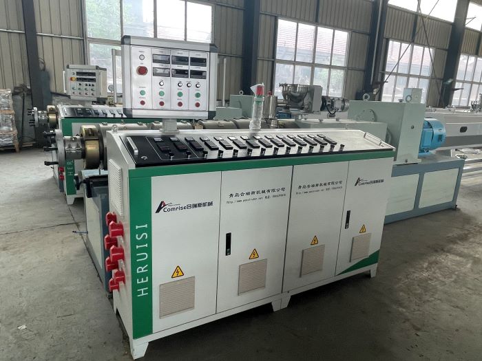 PVC ပိုက်အစုလိုက်အပြုံလိုက်အတွက် extruder ထုတ်လုပ်မှုပြီးစီးခဲ့သည်
